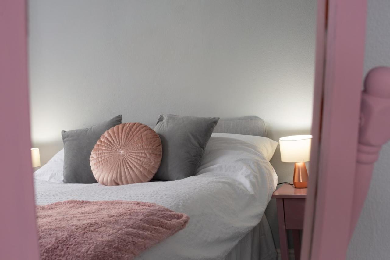 Lovely City Town House With Free Parking Sleeps 2 To 6 Guests York Exterior foto