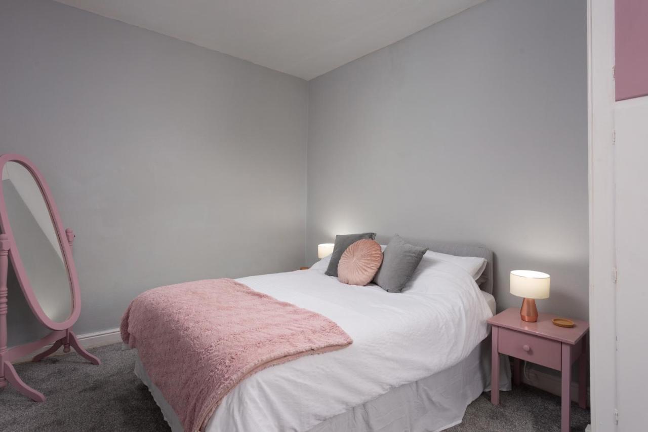 Lovely City Town House With Free Parking Sleeps 2 To 6 Guests York Exterior foto