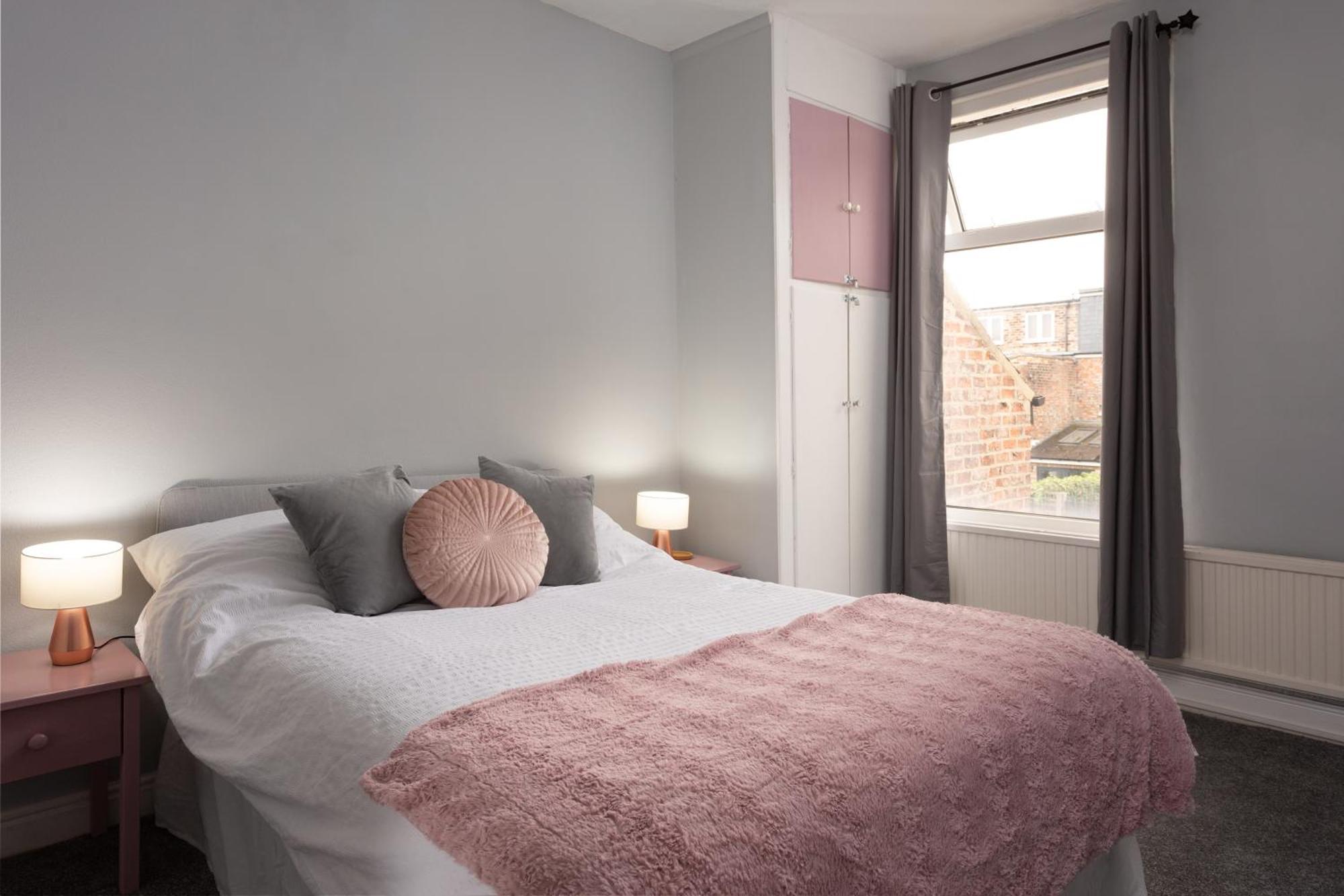 Lovely City Town House With Free Parking Sleeps 2 To 6 Guests York Exterior foto